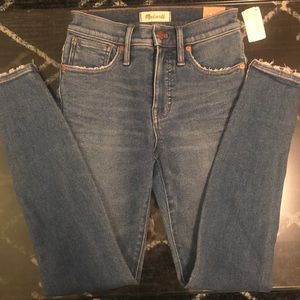 Madewell 9" Mid-Rise Skinny Jeans in Pearson Wash